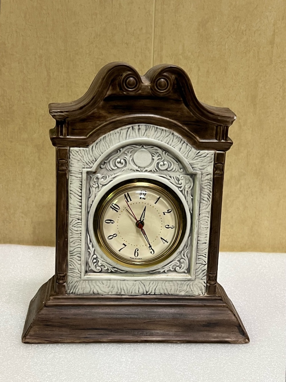 Vintage Holland Mold Electric Mantel Clock